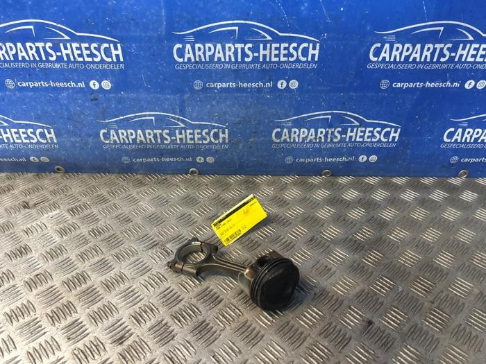 Usagé Piston Ford C-Max (DXA) 1.6 SCTi 16V Prix € 75,00 Règlement à la marge proposé par Carparts Heesch