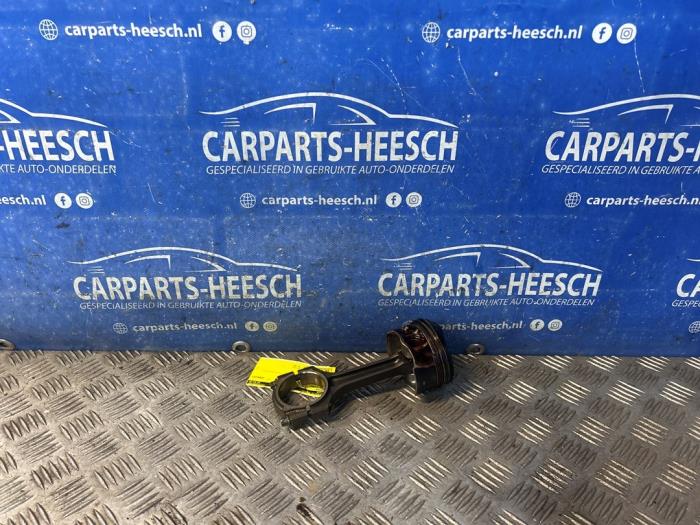 Używane Tlok Ford C-Max (DXA) 1.6 SCTi 16V Cena € 75,00 Procedura marży oferowane przez Carparts Heesch
