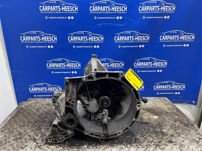 Usagé Boîte de vitesse Ford Focus 3 1.0 Ti-VCT EcoBoost 12V 100 Prix € 450,00 Règlement à la marge proposé par Carparts Heesch