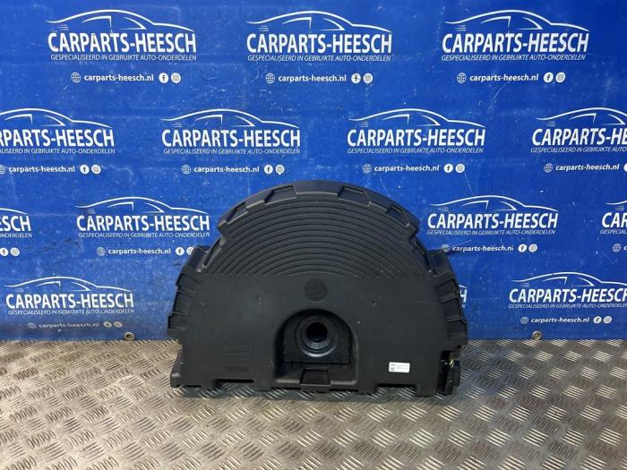 Używane Subwoofer Ford Fiesta 7 1.0 EcoBoost 12V 100 Cena € 50,00 Procedura marży oferowane przez Carparts Heesch