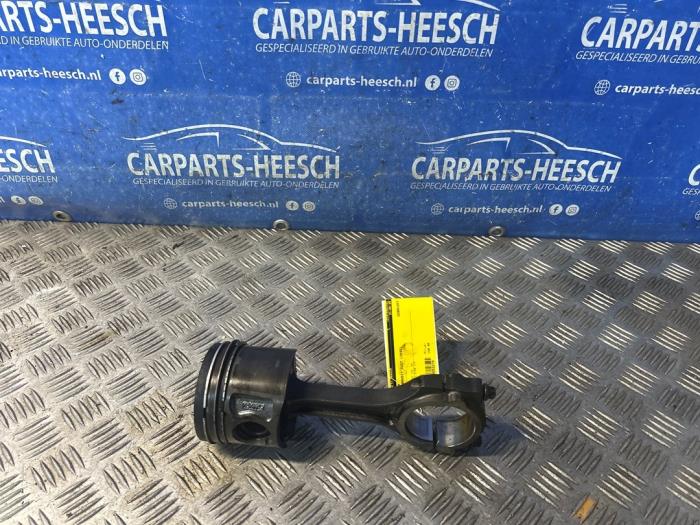 Gebrauchte Kolben Ford Transit Custom 2.2 TDCi 16V Preis € 150,00 Margenregelung angeboten von Carparts Heesch