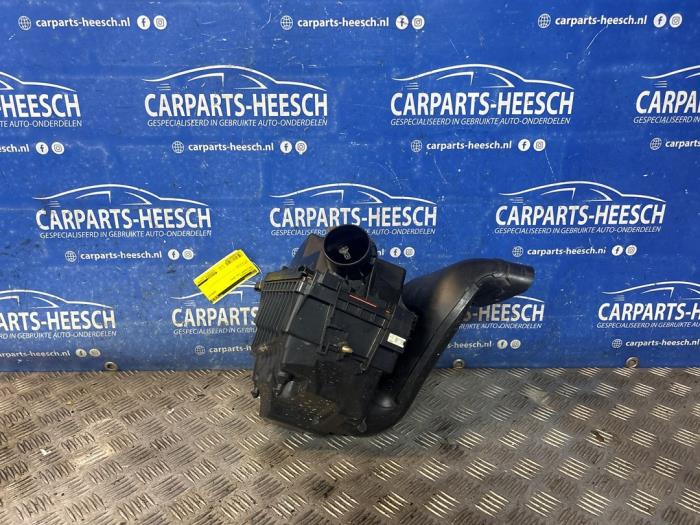 Gebrauchte Luftfiltergehäuse Ford EcoSport (JK8) 1.0 EcoBoost 12V 125 Preis € 50,00 Margenregelung angeboten von Carparts Heesch