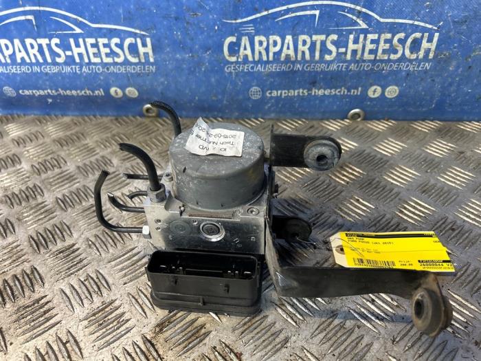 Używane Pompa ABS Ford Focus 3 1.5 EcoBoost 16V 150 Cena € 200,00 Procedura marży oferowane przez Carparts Heesch