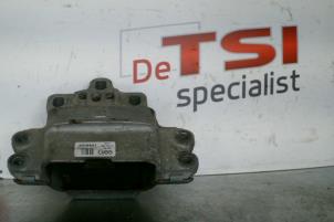 Usagé Support boîte de vitesse Volkswagen Scirocco Prix € 30,00 Prix TTC proposé par TSI-Parts