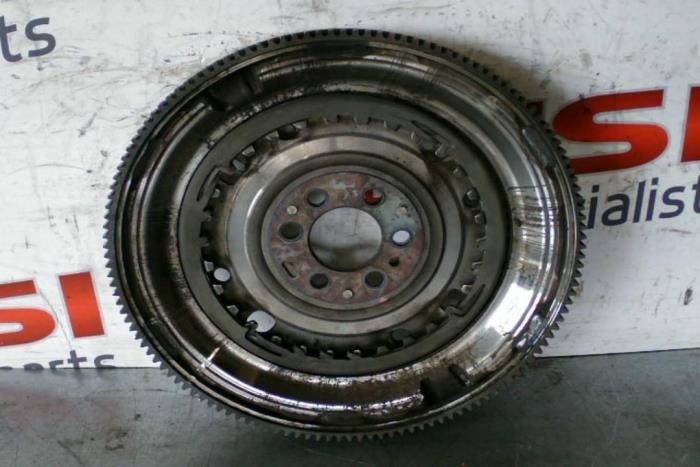Gebrauchte Schwungrad Volkswagen Touran Preis € 70,00 Margenregelung angeboten von TSI-Parts / Allmotorparts B.V.
