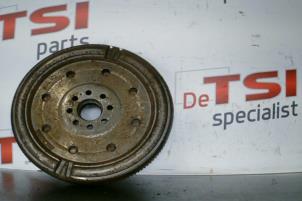 Używane Dwumasowe kolo zamachowe Volkswagen Scirocco Cena € 175,00 Z VAT oferowane przez TSI-Parts