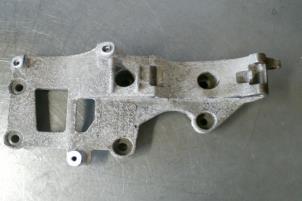 Used Alternator lower bracket Seat Leon (1P1) Price € 20,00 Inclusive VAT offered by TSI-Parts