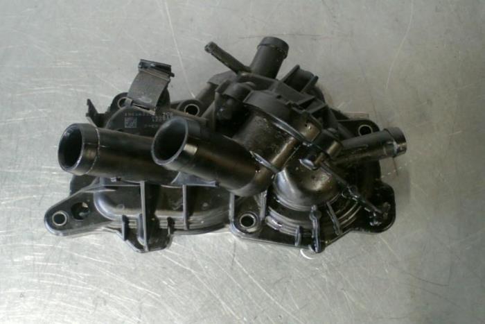 Usados Termostato Volkswagen Passat Precio € 62,00 Norma de margen ofrecido por TSI-Parts / Allmotorparts B.V.