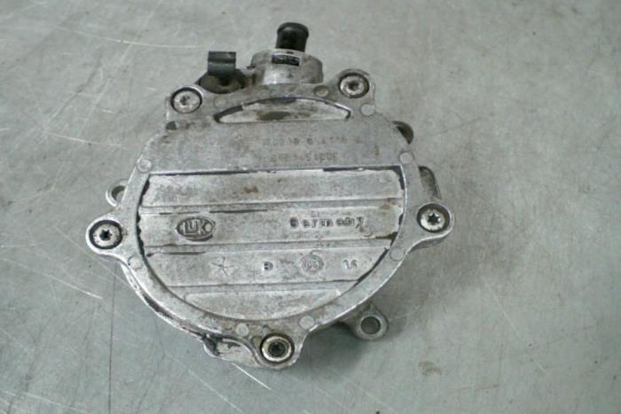 Bomba de vacío (Gasolina) de un Audi A6 2006