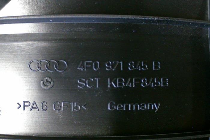 Skrzynka bezpieczników z Audi A6 2004