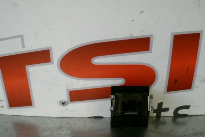 Begagnade Ljussensor Volkswagen Polo Pris € 12,00 Marginaltabell erbjuds av TSI-Parts / Allmotorparts B.V.