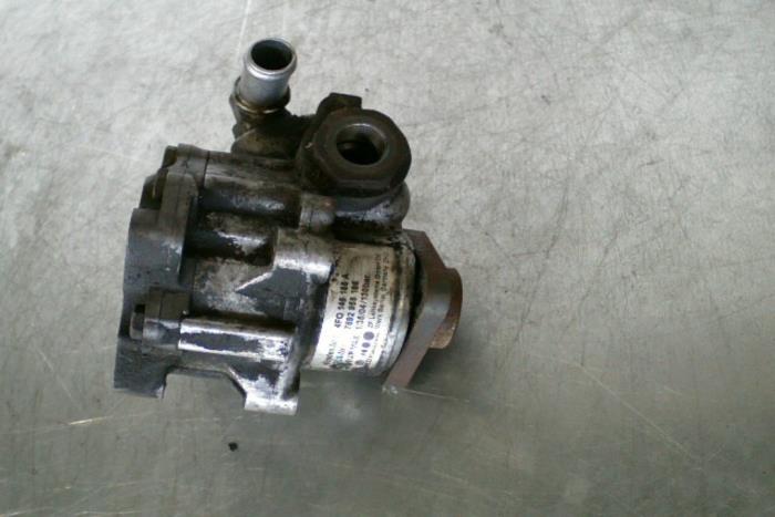 Usagé Pompe de direction Audi A6 Prix € 70,00 Règlement à la marge proposé par TSI-Parts / Allmotorparts B.V.