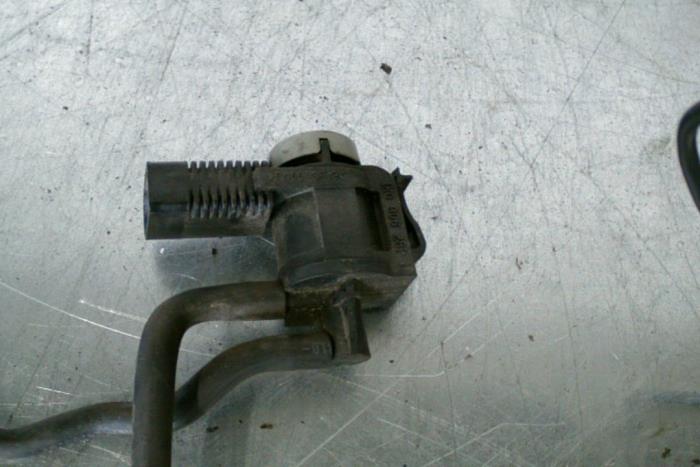 Begagnade Laddtryckssensor Volkswagen Transporter Pris € 8,00 Marginaltabell erbjuds av TSI-Parts / Allmotorparts B.V.