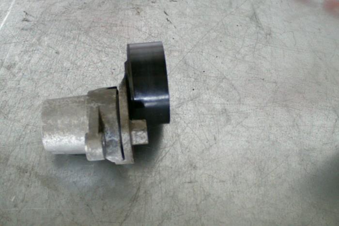 Usados Tensor correa múltiple Volkswagen UP Precio € 21,00 Norma de margen ofrecido por TSI-Parts / Allmotorparts B.V.