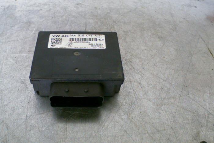Usagé Module électronique central Volkswagen Golf Prix € 25,00 Règlement à la marge proposé par TSI-Parts / Allmotorparts B.V.