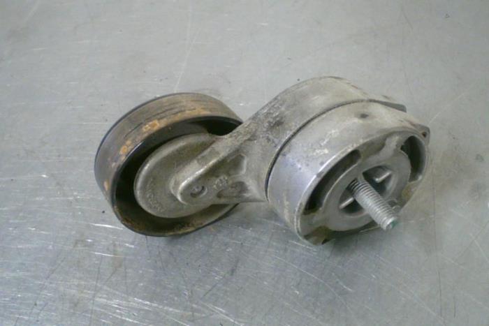 Usados Rodillo tensor correa trapezoidal Audi A6 Precio € 21,00 Norma de margen ofrecido por TSI-Parts / Allmotorparts B.V.
