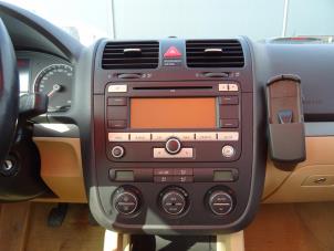 Gebrauchte CD Spieler Volkswagen Touran Preis € 175,00 Mit Mehrwertsteuer angeboten von TSI-Parts
