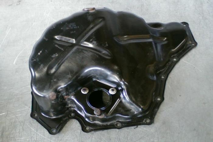 Usagé Couvercle carter Audi A4 (B8) 2.0 TFSI 16V Quattro Prix € 25,00 Règlement à la marge proposé par TSI-Parts / Allmotorparts B.V.