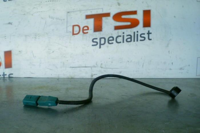 Gebrauchte Klopfsensor Volkswagen Golf Preis € 8,00 Margenregelung angeboten von TSI-Parts / Allmotorparts B.V.