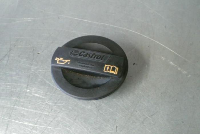 Gebrauchte Ölkappe Audi A4 Preis € 8,00 Margenregelung angeboten von TSI-Parts / Allmotorparts B.V.