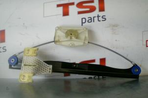 Usagé Mécanique vitre 4portes arrière droite Audi A3 Prix € 40,00 Prix TTC proposé par TSI-Parts