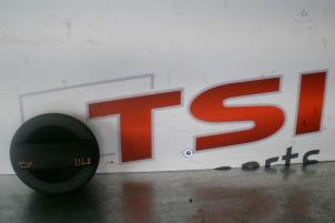 Usagé Bouchon d'huile Volkswagen Caddy Prix € 9,99 Prix TTC proposé par TSI-Parts