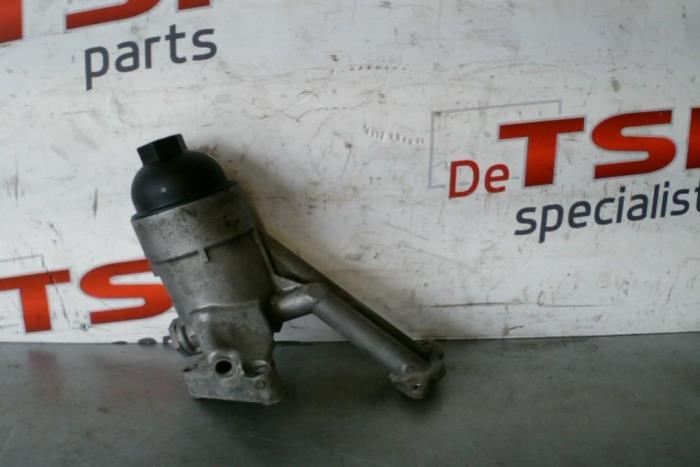 Gebrauchte Ölfiltergehäuse Audi Q7 Preis € 58,00 Margenregelung angeboten von TSI-Parts / Allmotorparts B.V.