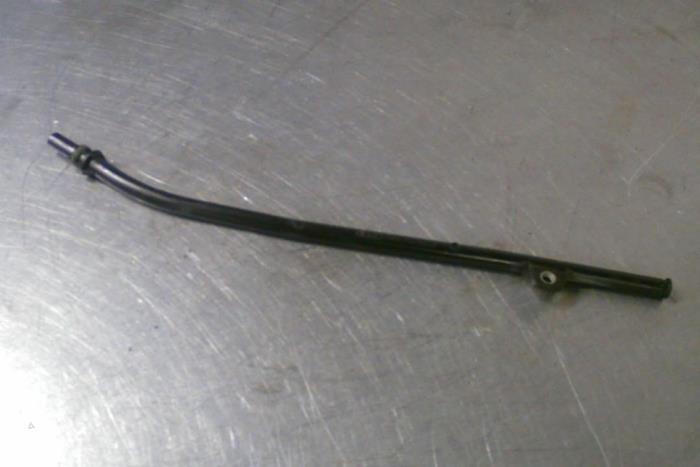Gebrauchte Ölmessstab Audi A6 Preis € 8,00 Margenregelung angeboten von TSI-Parts / Allmotorparts B.V.