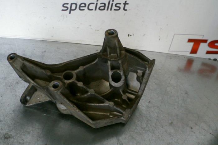 Used Engine mount Volkswagen Polo Price € 17,00 Margin scheme offered by TSI-Parts / Allmotorparts B.V.