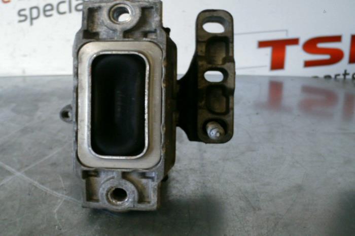 Engine mount Volkswagen Golf (Used)
