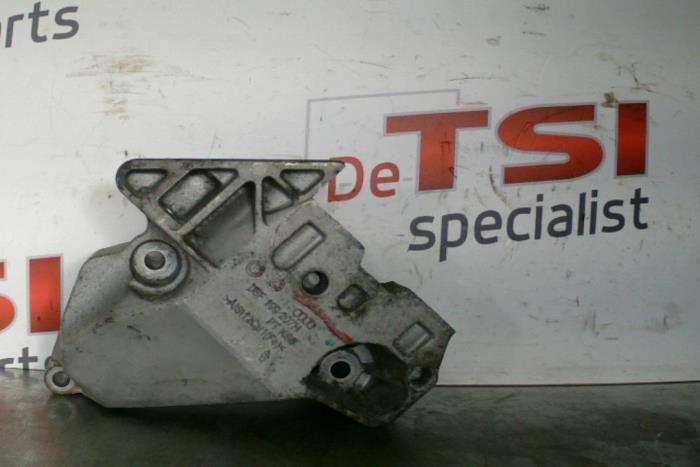 Engine mount from a Seat Altea 2004