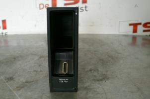 Usados Conexión AUX-USB Skoda Superb Precio € 50,00 IVA incluido ofrecido por TSI-Parts