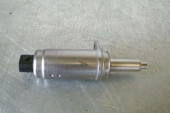 Gebrauchte Ventildeckel Volkswagen Golf Preis € 10,00 Margenregelung angeboten von TSI-Parts / Allmotorparts B.V.
