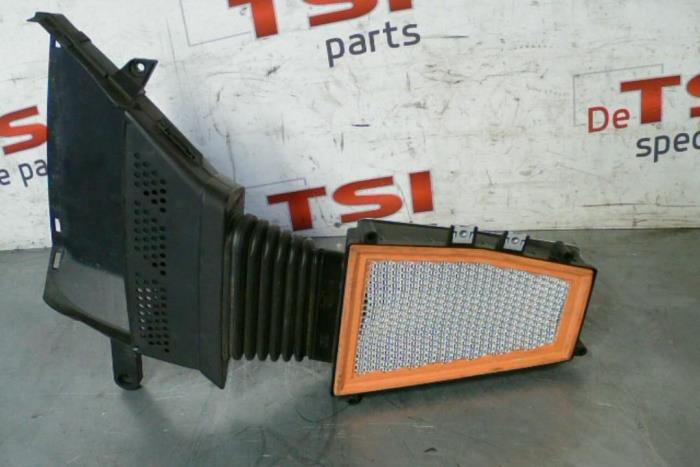 Begagnade Luftfilter Audi RS 4 Avant (B8) 4.2 V8 32V Pris € 41,00 Marginaltabell erbjuds av TSI-Parts / Allmotorparts B.V.