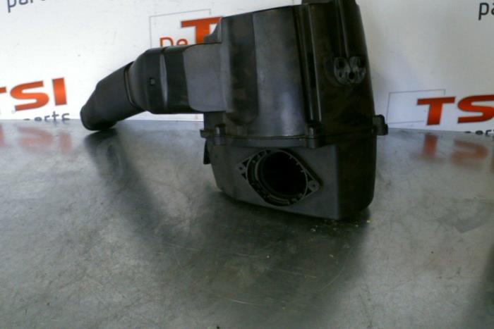 Begagnade Luftfilter Volkswagen Polo V (6R) 1.2 TDI 12V BlueMotion Pris € 29,00 Marginaltabell erbjuds av TSI-Parts / Allmotorparts B.V.