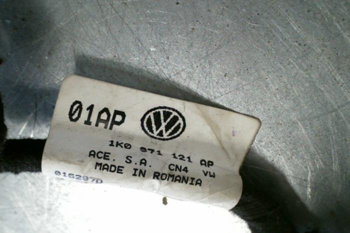 Wiring harness from a Volkswagen Golf 2004