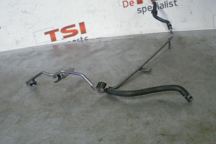 Begagnade Vattenrör Volkswagen Taro Pris € 25,00 Marginaltabell erbjuds av TSI-Parts / Allmotorparts B.V.