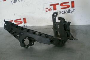Used Headlight frame, right Audi A4 Price € 45,00 Inclusive VAT offered by TSI-Parts