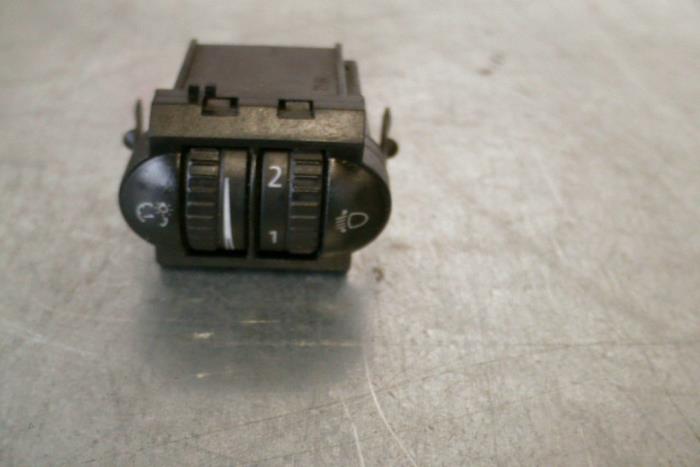 Headlight level height control switch