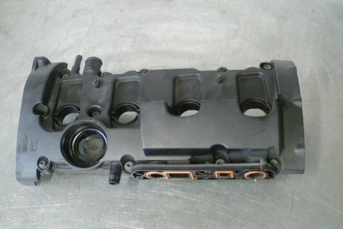 Gebrauchte Ventildeckel Audi A4 Avant (B7) 2.0 TFSI e 20V Preis € 41,00 Margenregelung angeboten von TSI-Parts / Allmotorparts B.V.