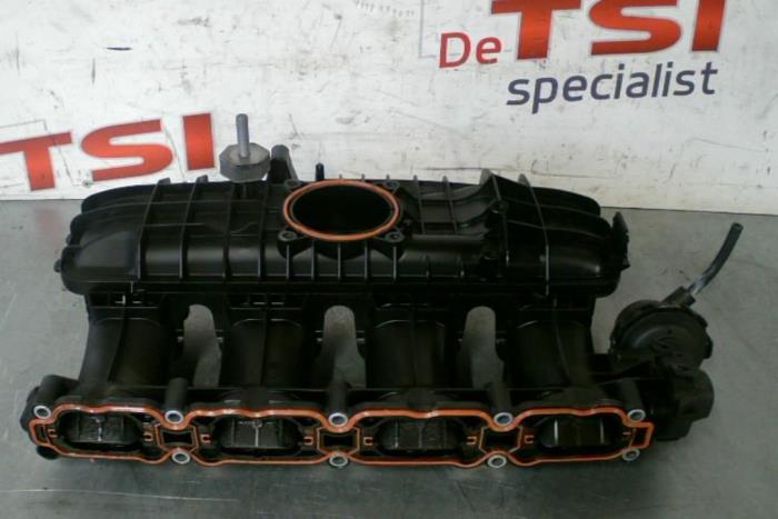 Intake manifold from a Audi A5 2015