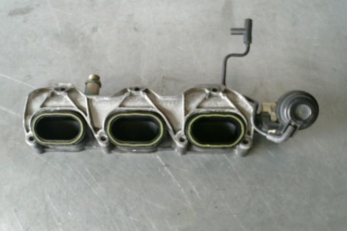 Used Intake manifold Audi S4 (B8) S4 3.0 TFSI V6 24V Price € 58,00 Margin scheme offered by TSI-Parts / Allmotorparts B.V.