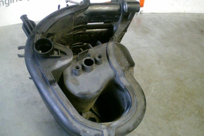 Ansaugbrugge van een Volkswagen Polo IV (9N1/2/3) 1.2 12V 2006