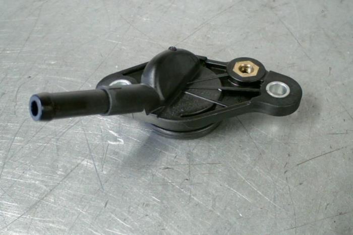 Gebrauchte Wasserrohr Volkswagen Golf Preis € 8,00 Margenregelung angeboten von TSI-Parts / Allmotorparts B.V.