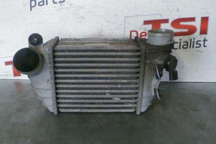 Usados Intercooler Audi TT (8N3) 1.8 20V Turbo Quattro Precio € 25,00 Norma de margen ofrecido por TSI-Parts / Allmotorparts B.V.