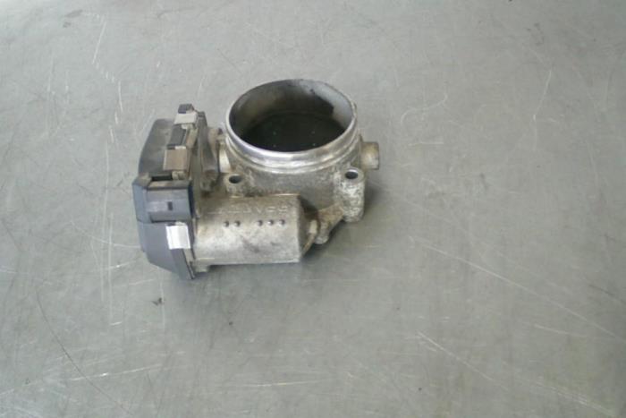 Usagé Boitier papillon Audi A4 Prix € 41,00 Règlement à la marge proposé par TSI-Parts / Allmotorparts B.V.