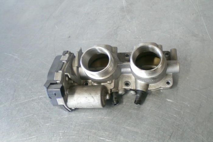 Usagé Boitier papillon Audi S6 Prix € 165,00 Règlement à la marge proposé par TSI-Parts / Allmotorparts B.V.