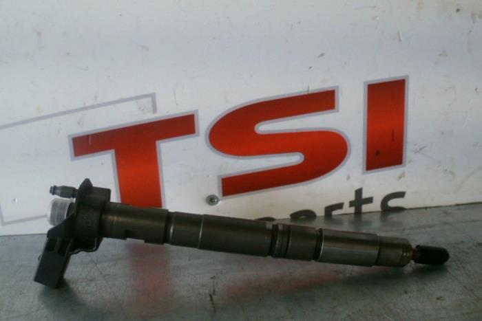 Usagé Injecteurs Seat Leon (1P1) Prix € 145,00 Règlement à la marge proposé par TSI-Parts / Allmotorparts B.V.