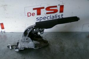 Używane Dzwignia hamulca postojowego Seat Leon Cena € 35,01 Z VAT oferowane przez TSI-Parts