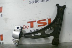 Usagé Bras de suspension haut avant gauche Audi A3 Prix € 35,01 Prix TTC proposé par TSI-Parts